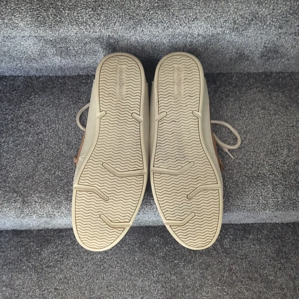 Madden boat/loafers shoes